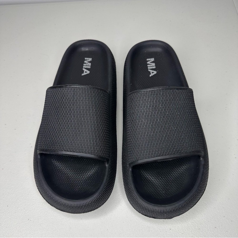 MIA Lexa Cloud Cushion Slide Sandals Size 10 Black Waterproof Non-slip Slipper